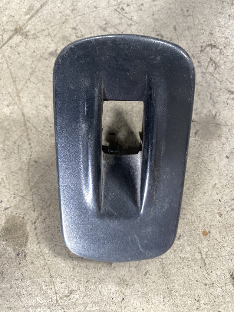 kryt spustaca okien Opel vivaro Renault Trafic 8200011870 GM 91165802