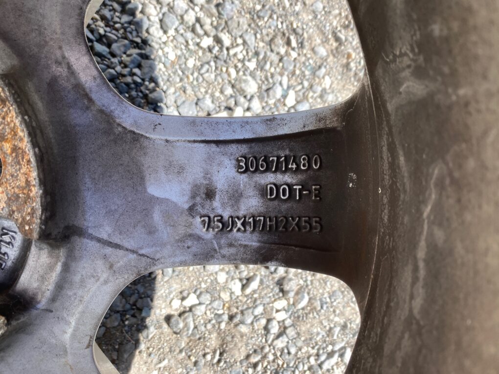 Hlinikový disk R17 Volvo XC60 30671480
